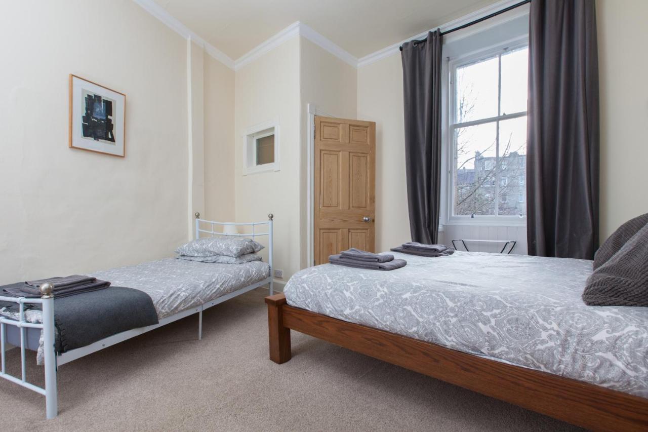 Amazing Apartments - London Road By Holyrood Park เอดินบะระ ภายนอก รูปภาพ